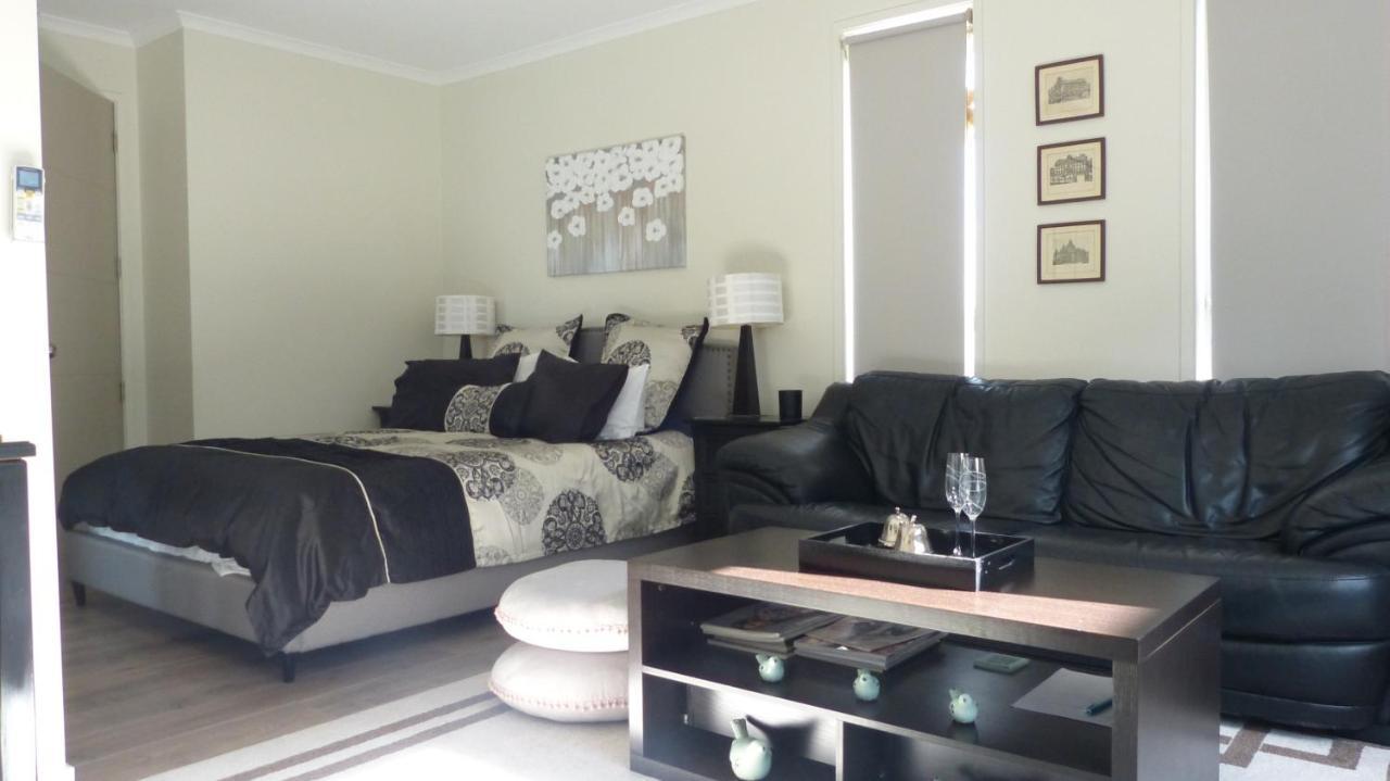 Modern Self Contained Apartment In Riverhead מראה חיצוני תמונה