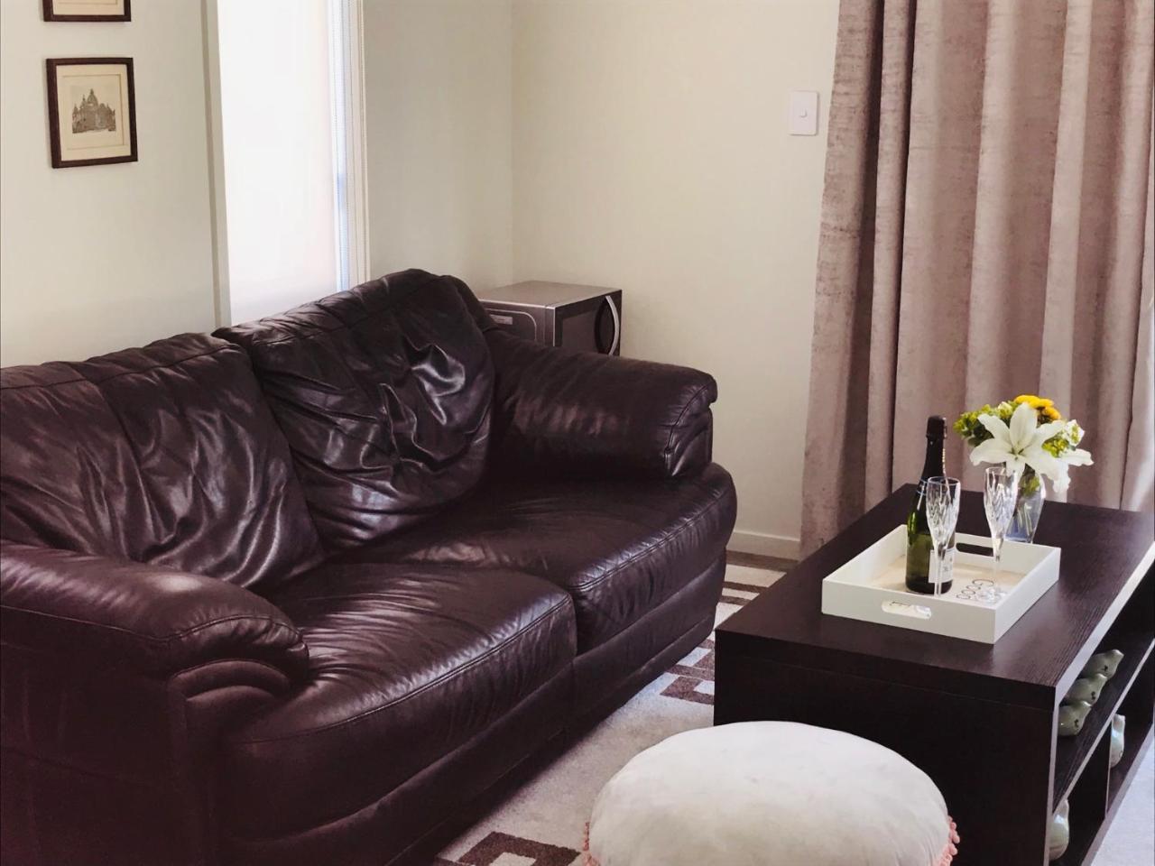 Modern Self Contained Apartment In Riverhead מראה חיצוני תמונה